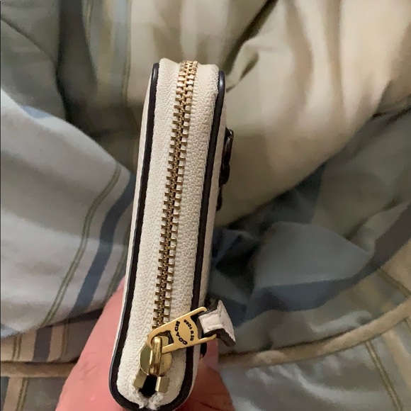 Coach white leather wallet ON HOLD❤️❤️ - Picture 2 of 7